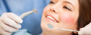 How visiting a cosmetic dentist can benefit you?